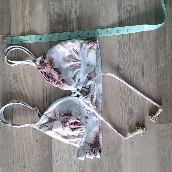 NWOT. Adjustable boho bikini top - Picture 2 of 6
